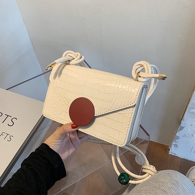 バッグ女性バッグ新しい2020ファッショントレンド夏の人気レディースシングルショルダーメッセンジャーバッグネット赤いファッション小さな四角いバッグ Tiancai_Wing_Bag6534375