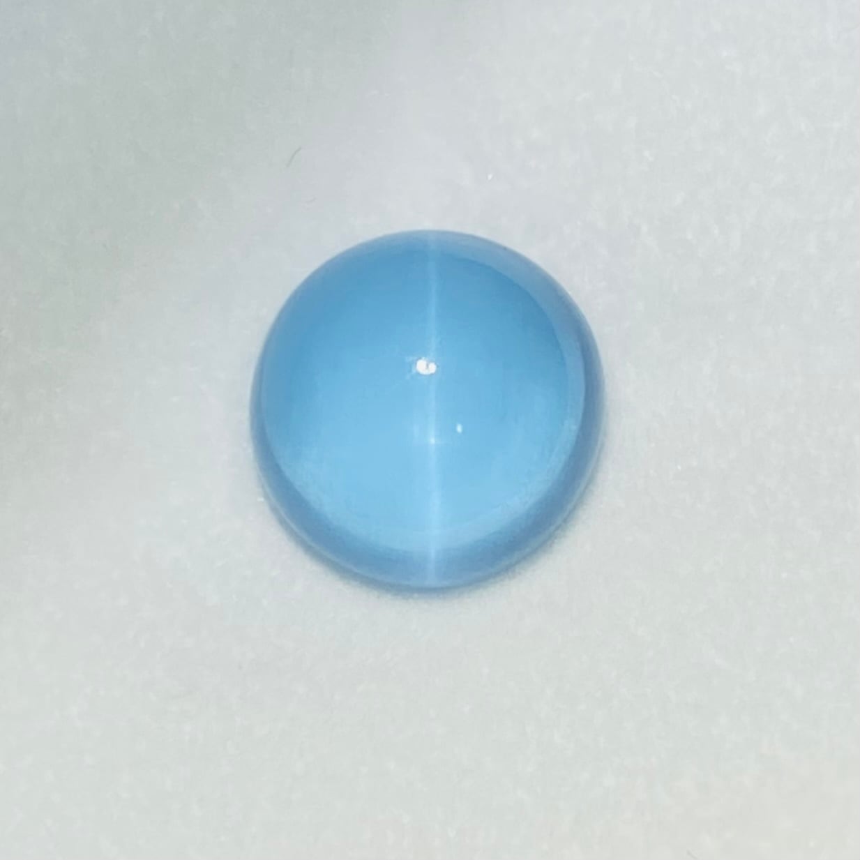 魅惑的なブルーキャッツアイ アクアマリン | FER