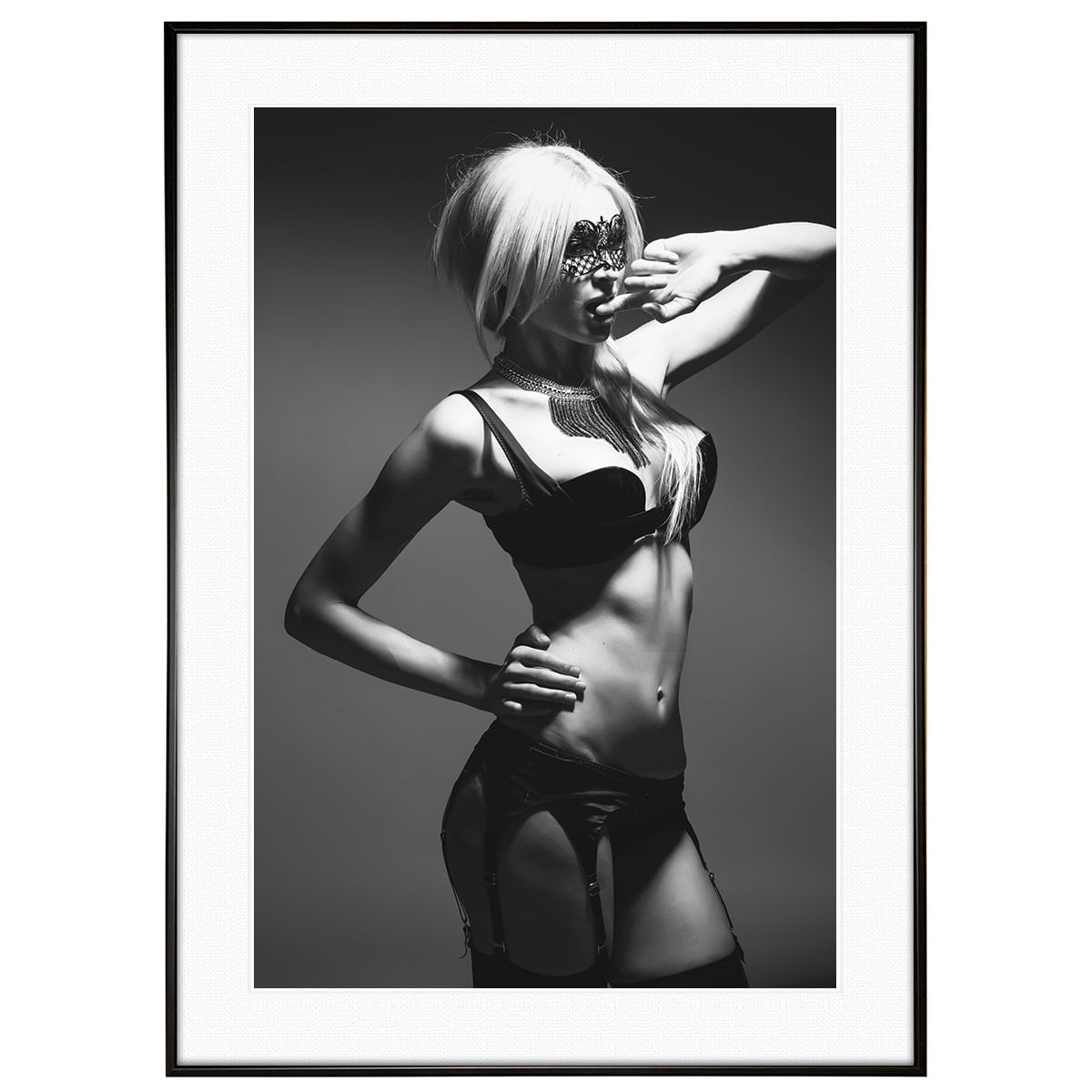 人物写真 仮面の女性インテリアモノクロアートフォトポスター額装 AS4631