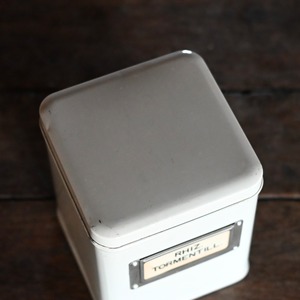 Tin Can / ティン カン【B】〈 缶・小物入れ・収納・店舗什器・アンティーク・ヴィンテージ 〉114347
