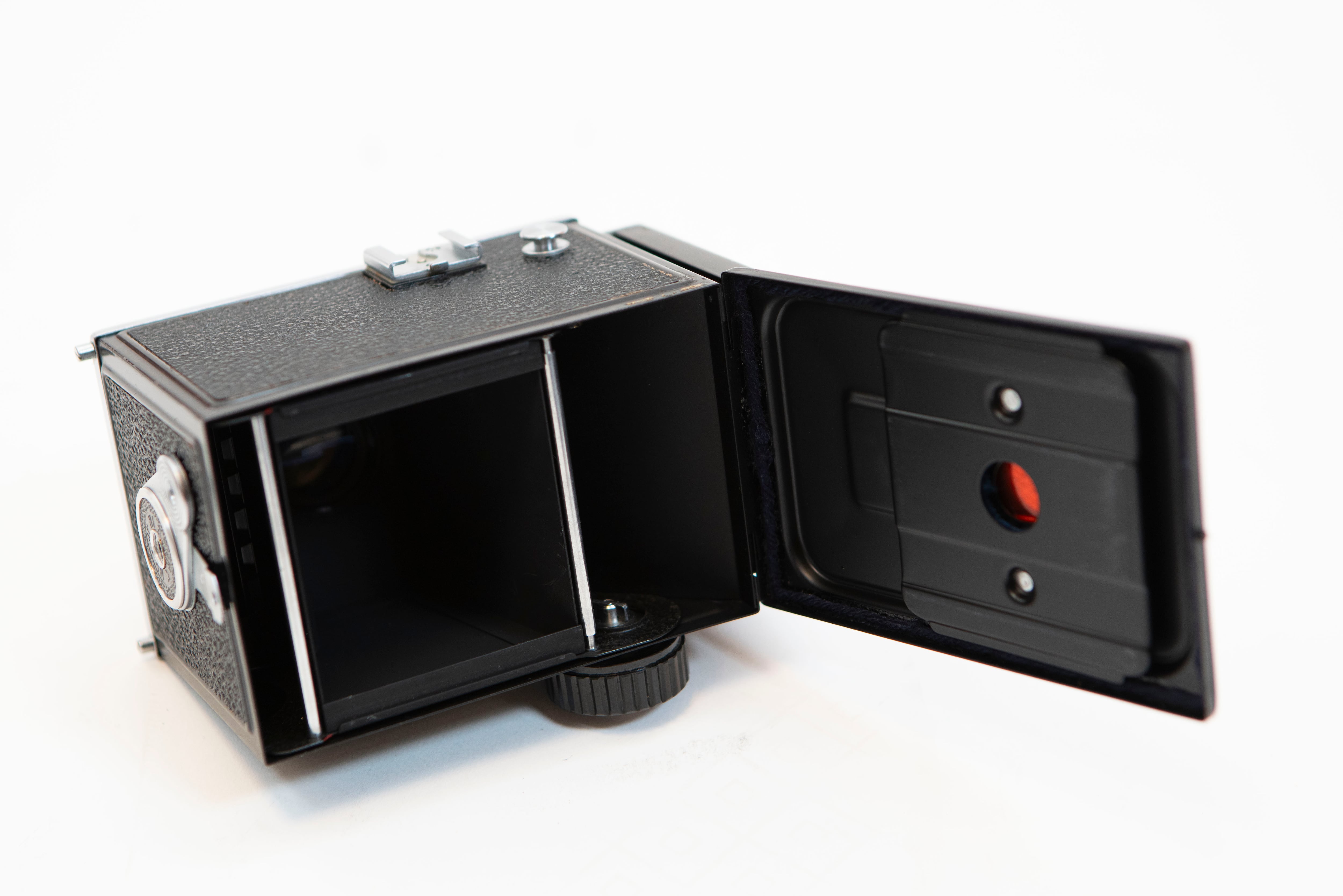 二眼レフカメラ RICOH Holiday + Flash Unit B-300 リコー 二眼レフカメラ RICOH Holiday + Flash Unit B-300 リコー