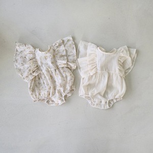 【BABY】フリル袖ノースリーブロンパース