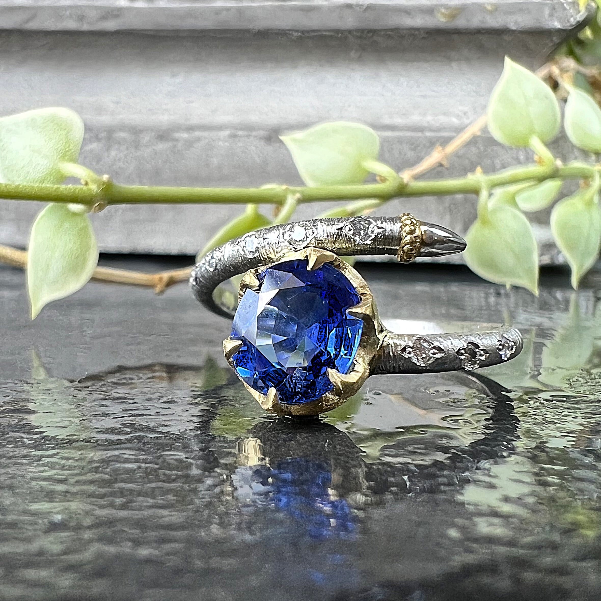 bondlamp jewel lab.