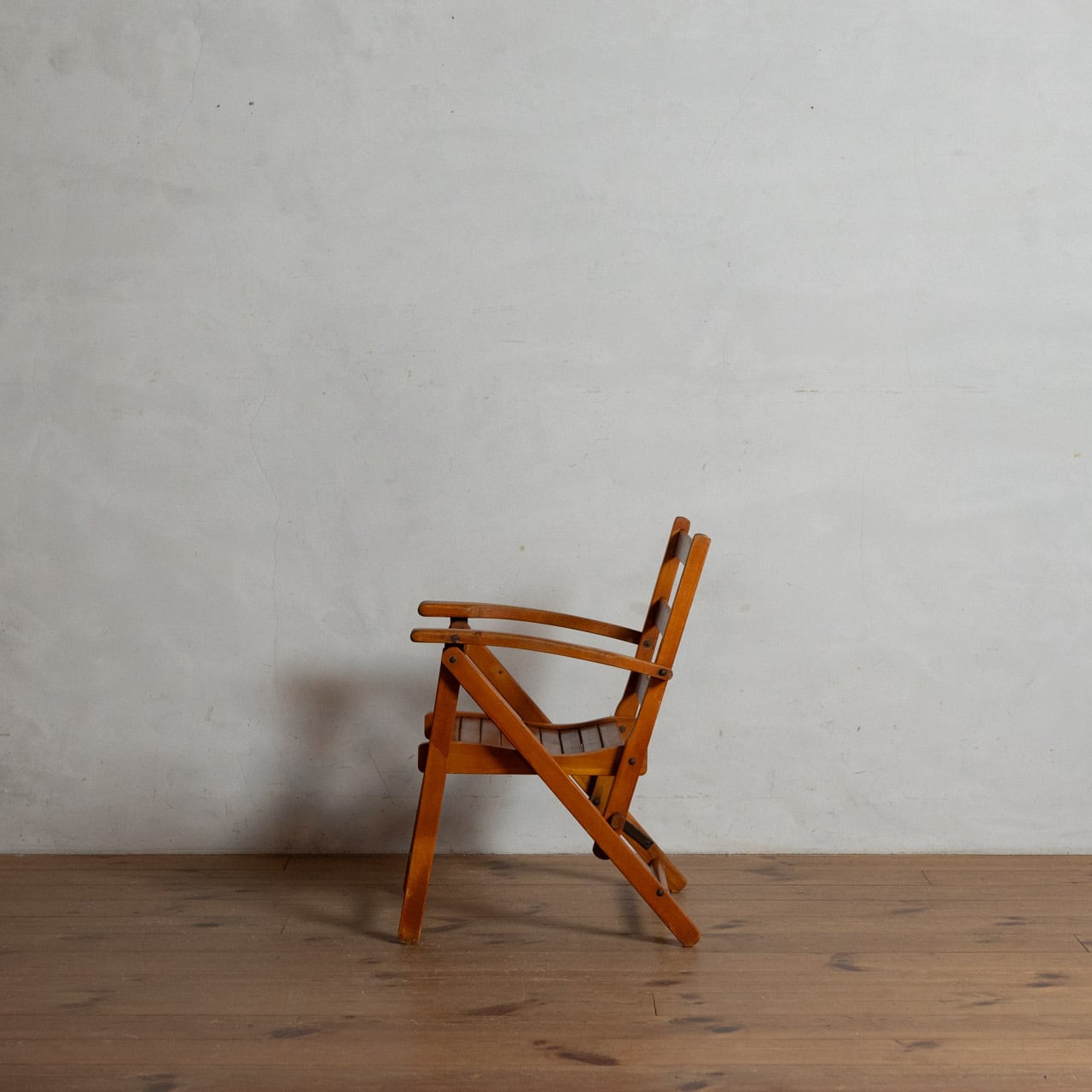 アンティーク子供用木製折りたたみ椅子　フォールディングチェア Folding Arm Kids Chair / フォールディングアームキッズチェア 〈椅子