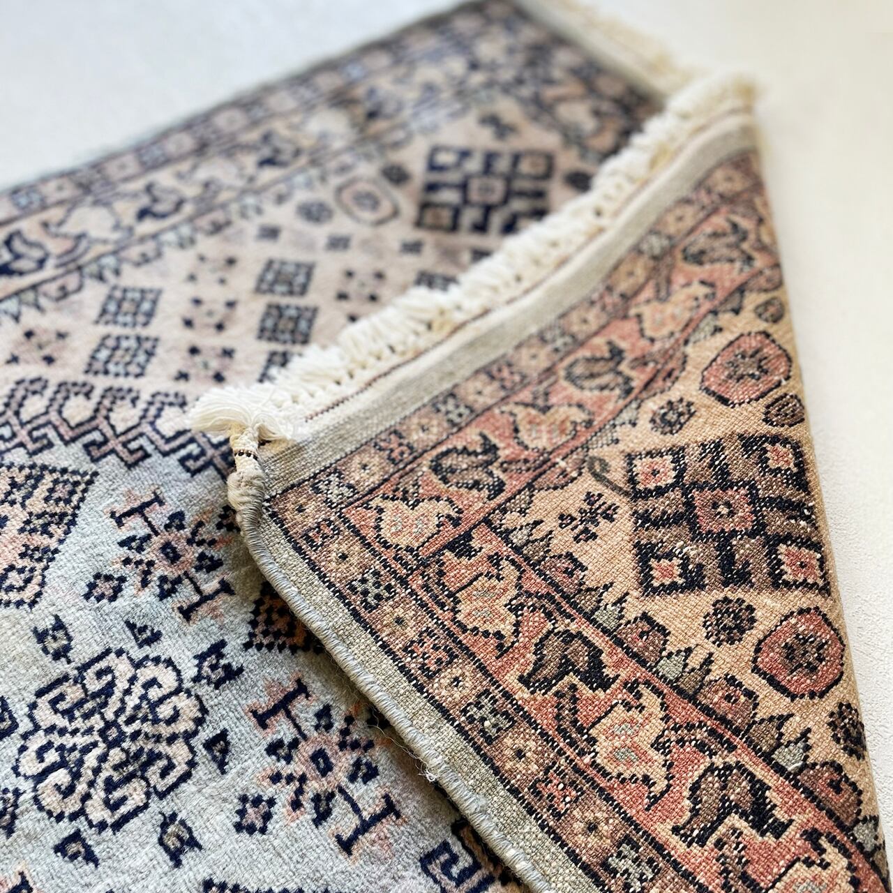 ヴィンテージラグ|スモールvintage rug small *ライトブルー ヴィンテージラグ|スモールvintage rug small *ライトブルー