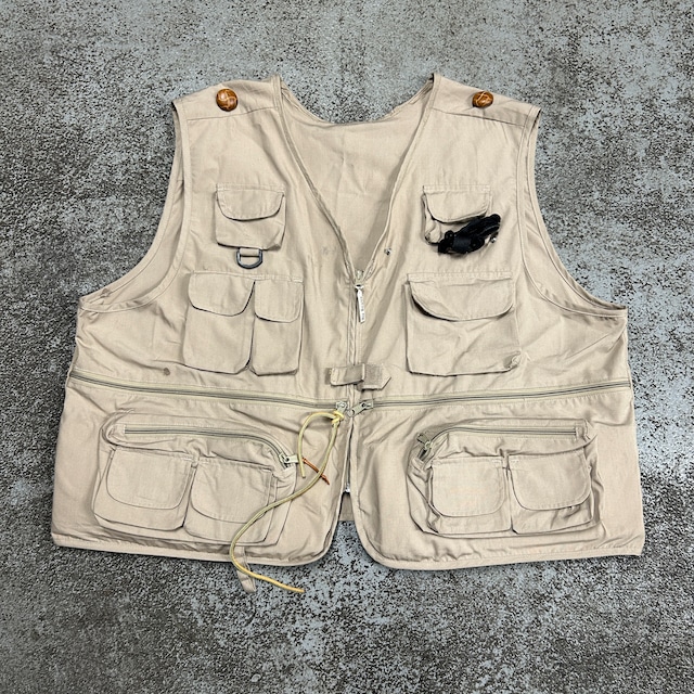 OLD pockets gimmick design vest