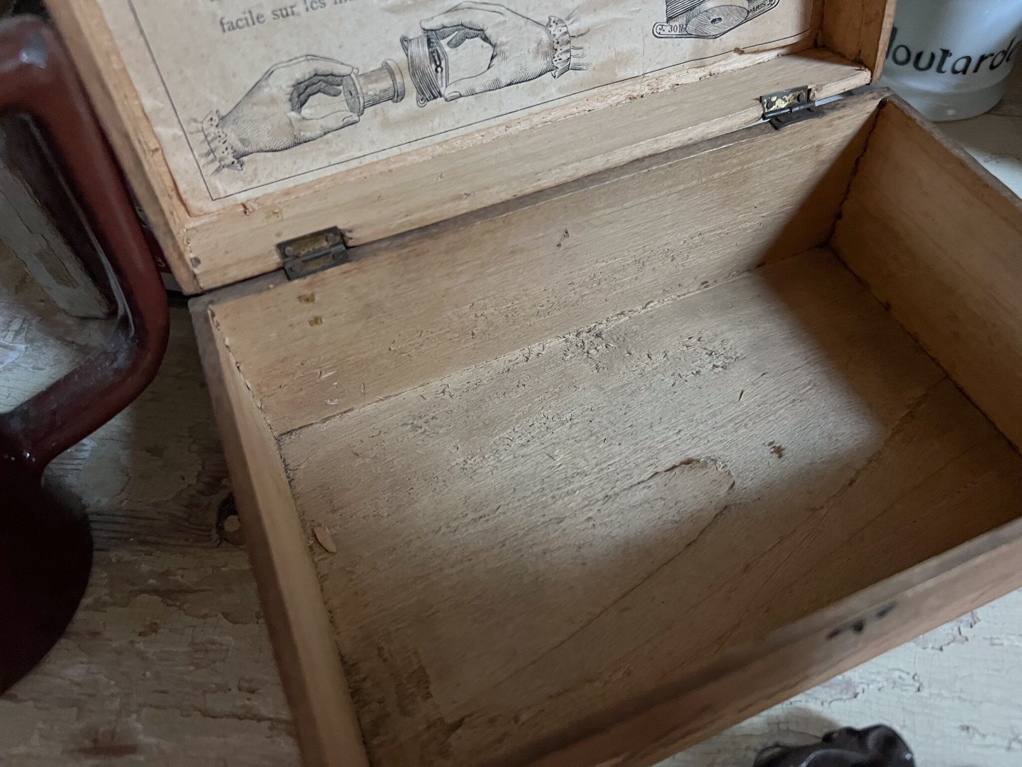 文字が入った木箱 フレンチアンティーク | Petite Clé