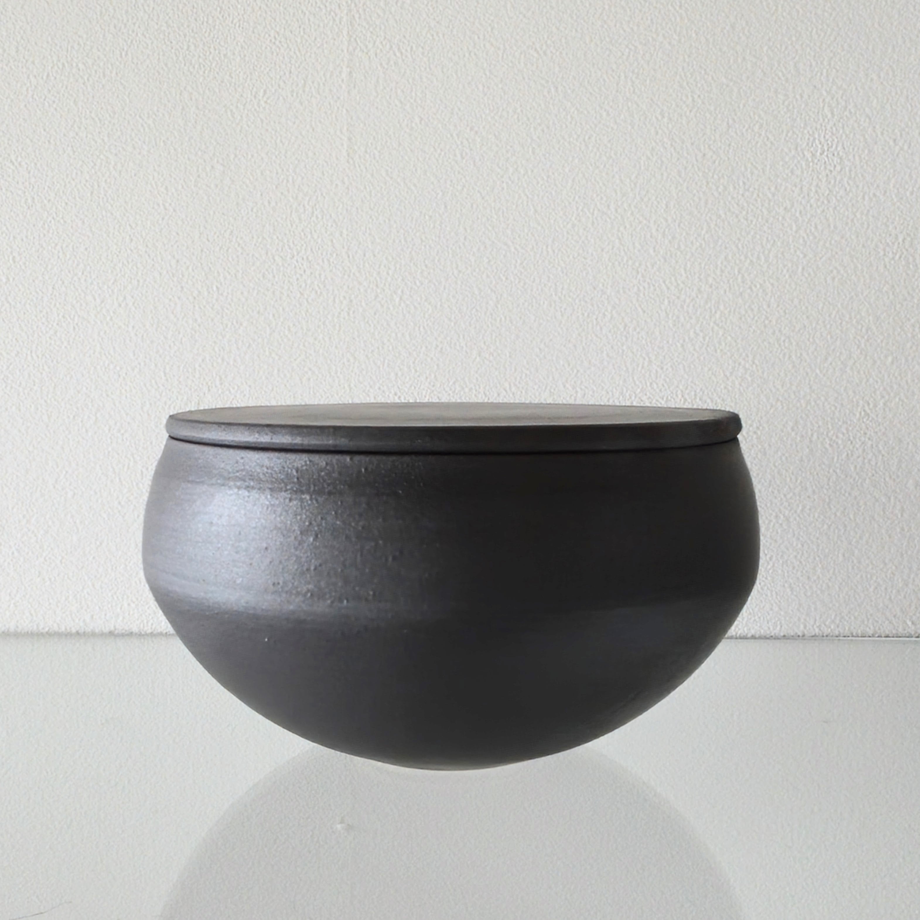 【LIMITED】小野俊 / 黒鉄釉 蓋物(手なり)LL