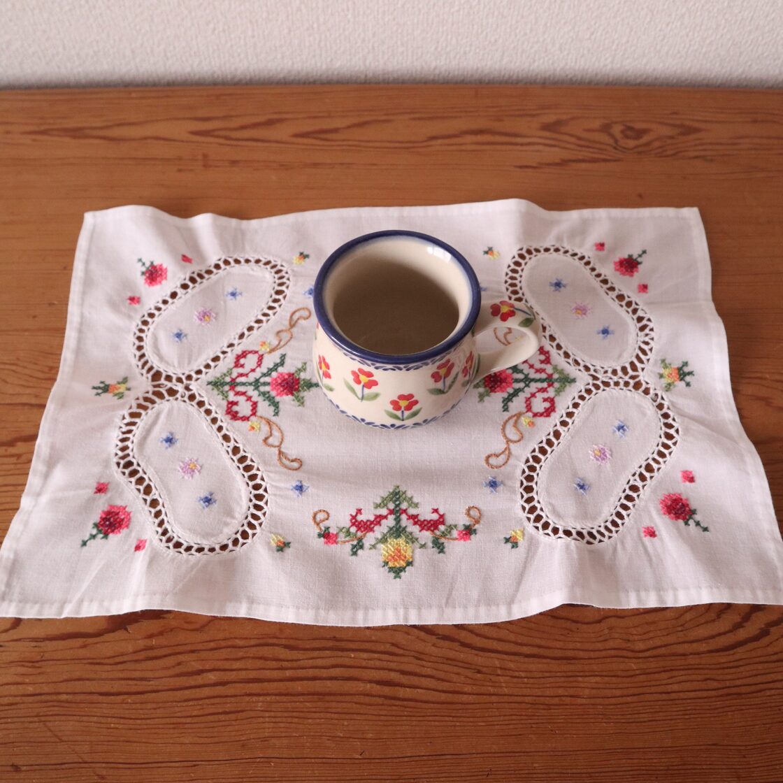 素敵なお花の手刺繍 テーブルマット /ヴィンテージ・ドイツ | PAY ID