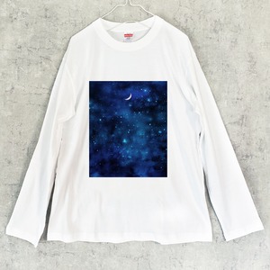 濃藍の夜空と三日月 ロングTシャツ / ロンT カットソー