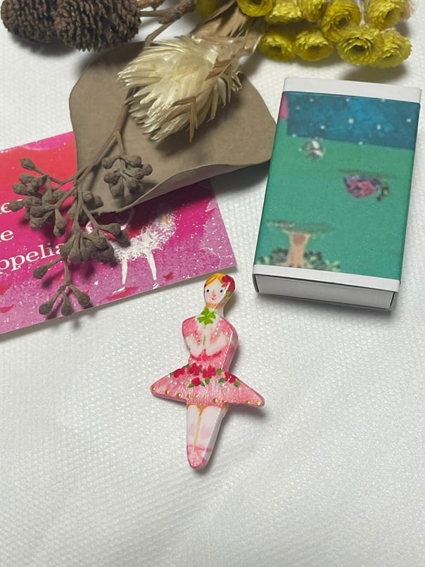 Maya 横山真弥 ハンドメイド バレリーナ ブローチ ピュア ピンク