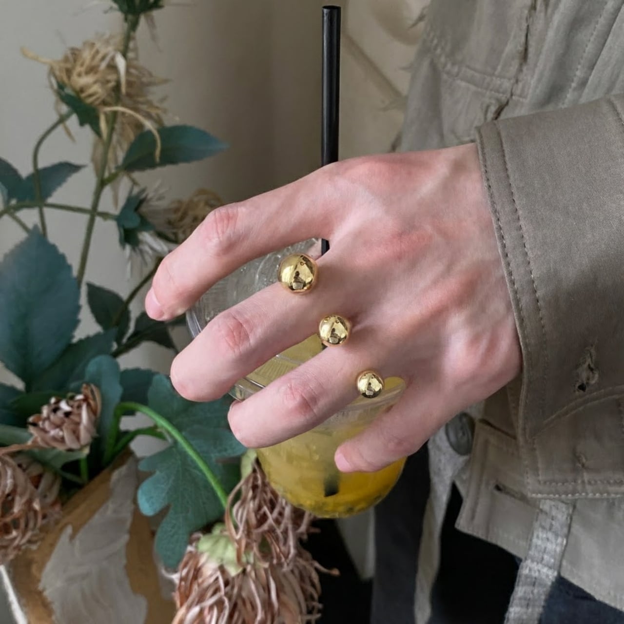 Metal Ball Design Ring 01111