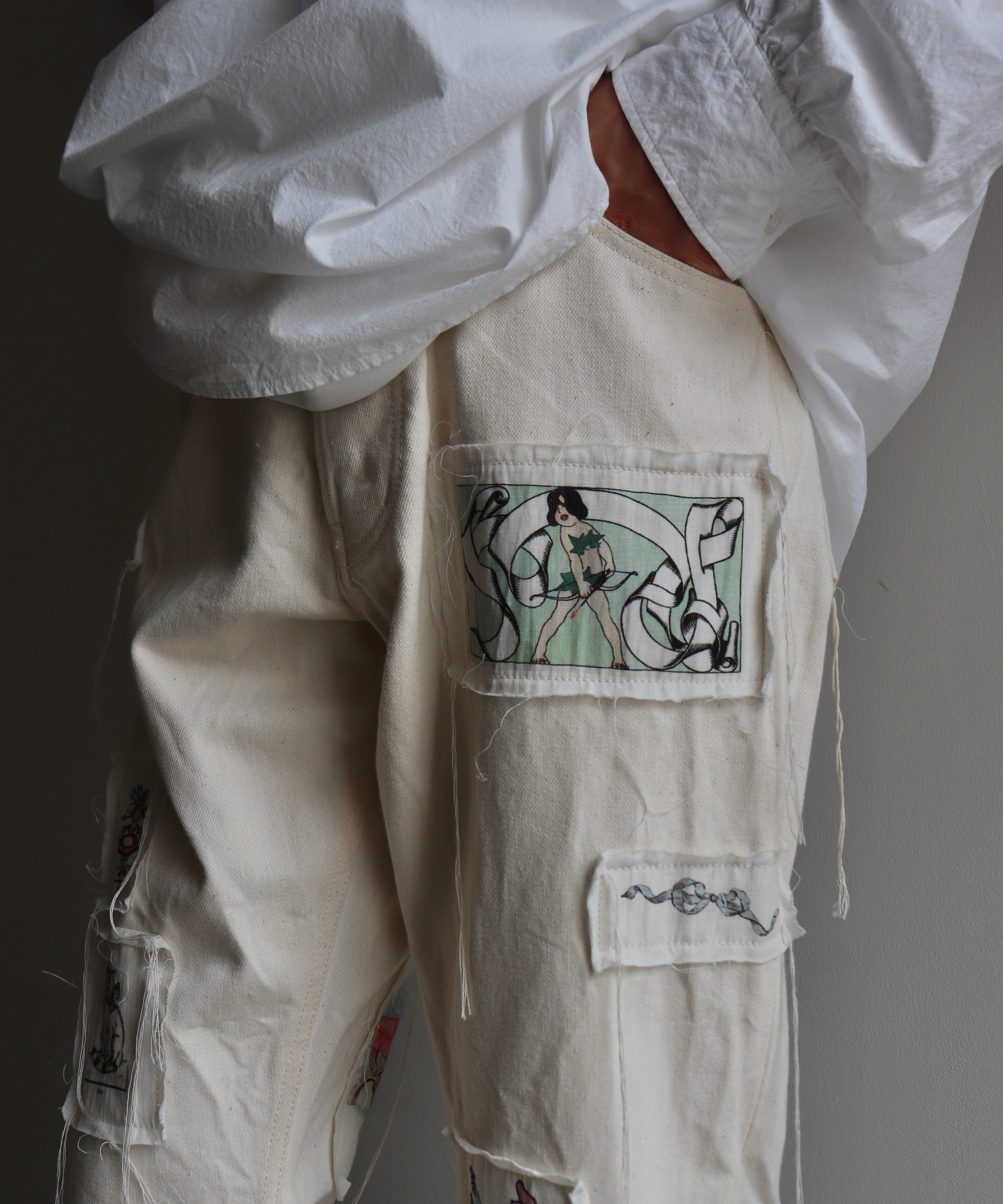 【未使用】Kaze no Sumika テーパードパンツ アイボリー 未使用】Kaze no Sumika テーパードパンツ アイボリー - メルカリ