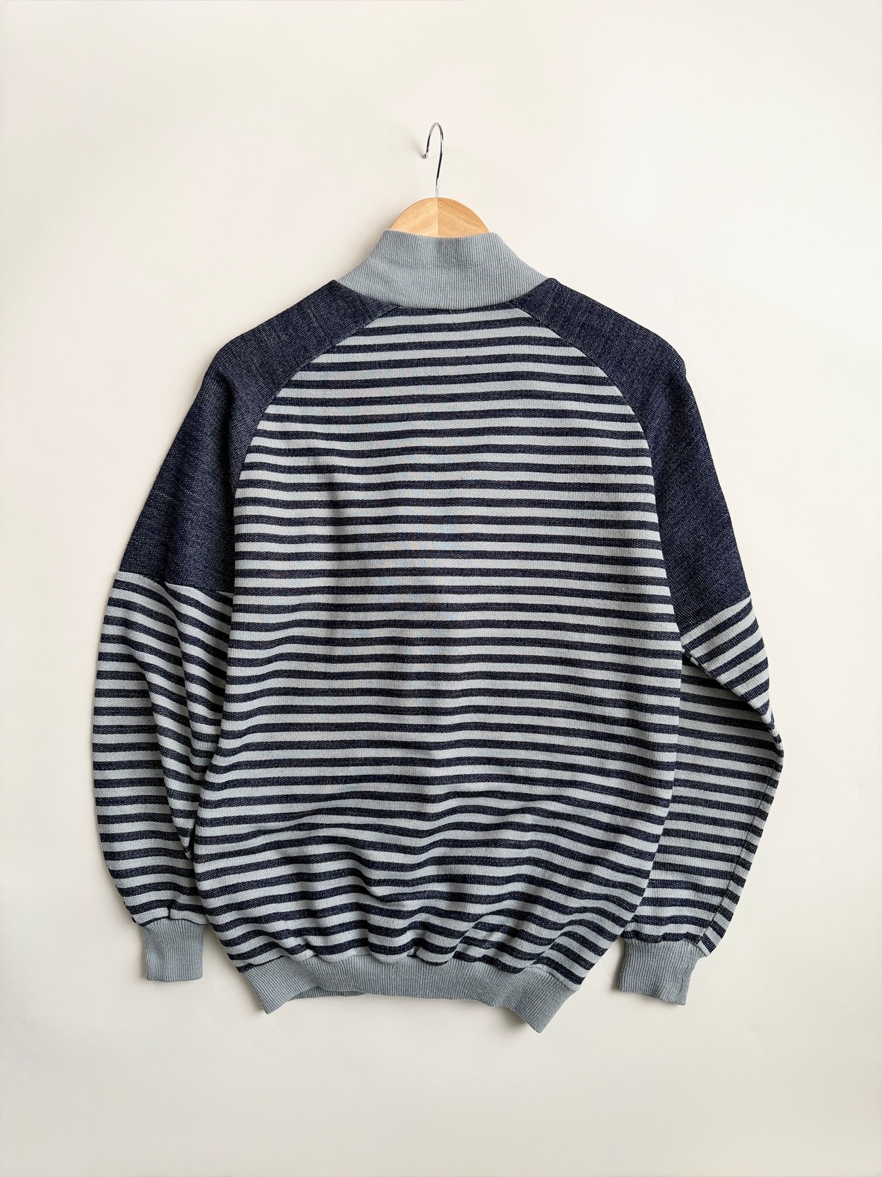 Active half-zip sweatshirt - 12