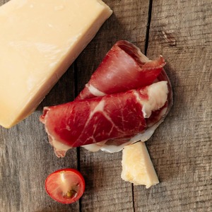 イタリア産 グラスフェッド パルミジャーノ・レッジャーノ 24ヶ月以上熟成 2kg 業務用 Grassfed Parmigiano Reggiano Cheese 24+ Months Aged 2kg | Bulk Pack