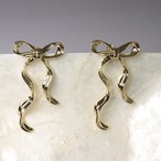 ウェーブリボンピアス　サージカルステンレスポスト　低アレルギー　bittersweet