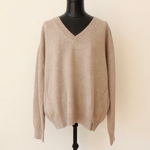 GAUDI ウールカシミヤ混暖かベージュゆったりVネックセーター ITALY:521FD53006 ¥28.000➕tax