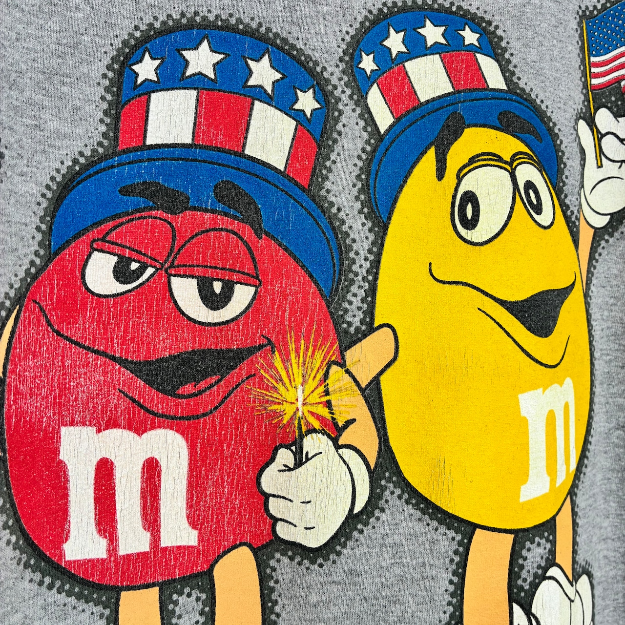 00s M&Ms キャラクターTシャツ Red&yellow グレー GILDANボディ