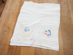 蝶と花の刺繍 クロス(シミあり) 画像1