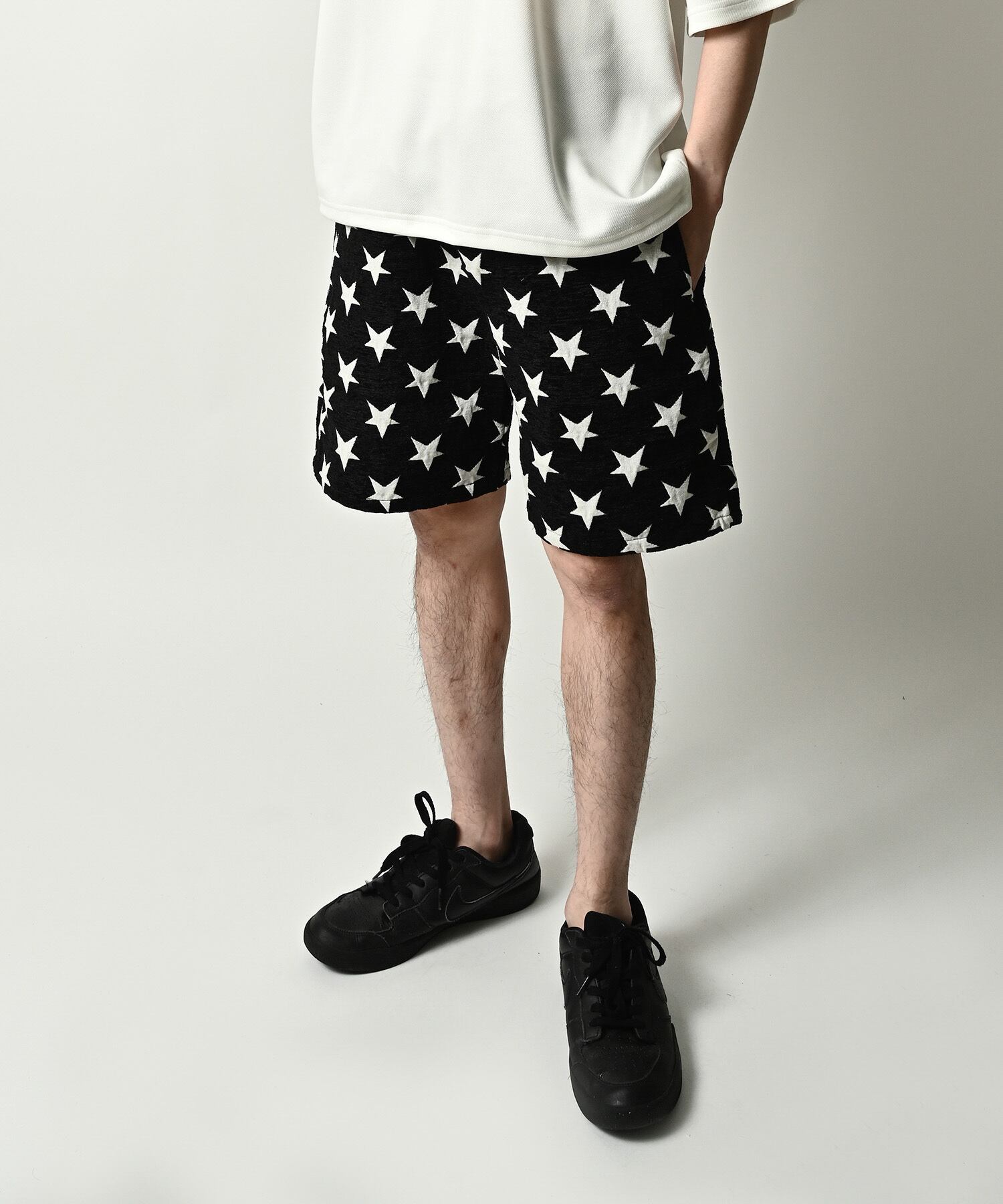 VOLUNTAS Gobelin star pattern shorts (BLK) 226001