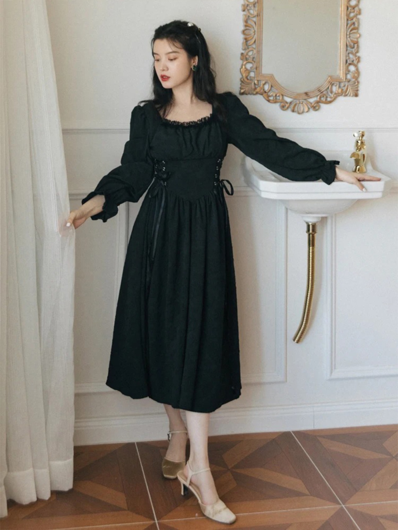 【0177】Simple Corset Style Princess Long Sleeve Dress