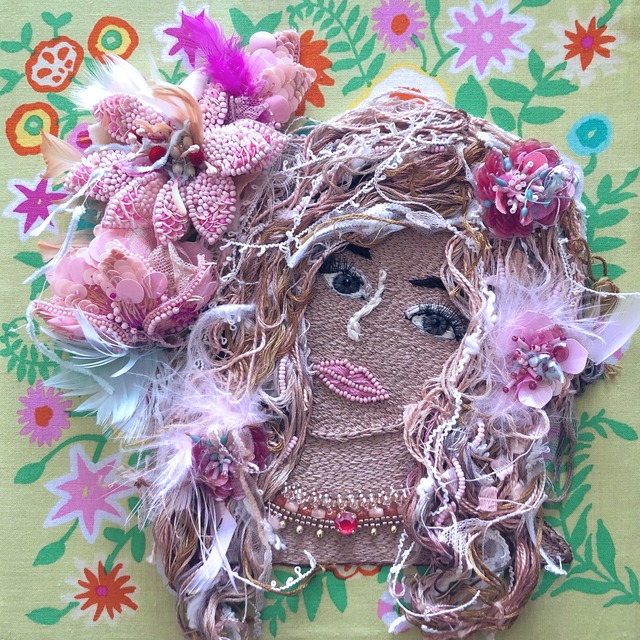 ビーズ刺繍アート（額装） Framed Bead Embroidery Art ｜ "My own world"