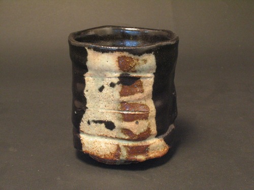 美濃　浜田純理　黒織部筒湯呑　Ｊ-53