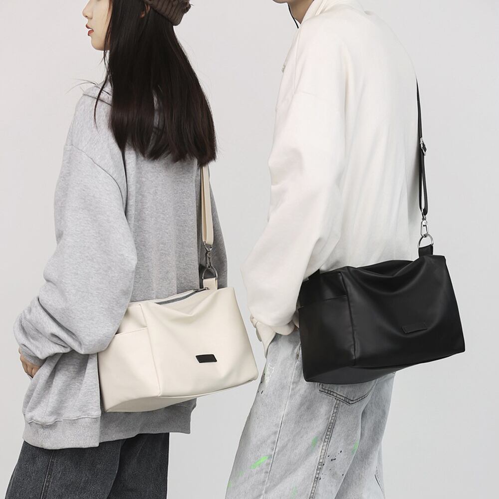 【日本倉庫即納】 ショルダーバッグ スクエア ユニセックス