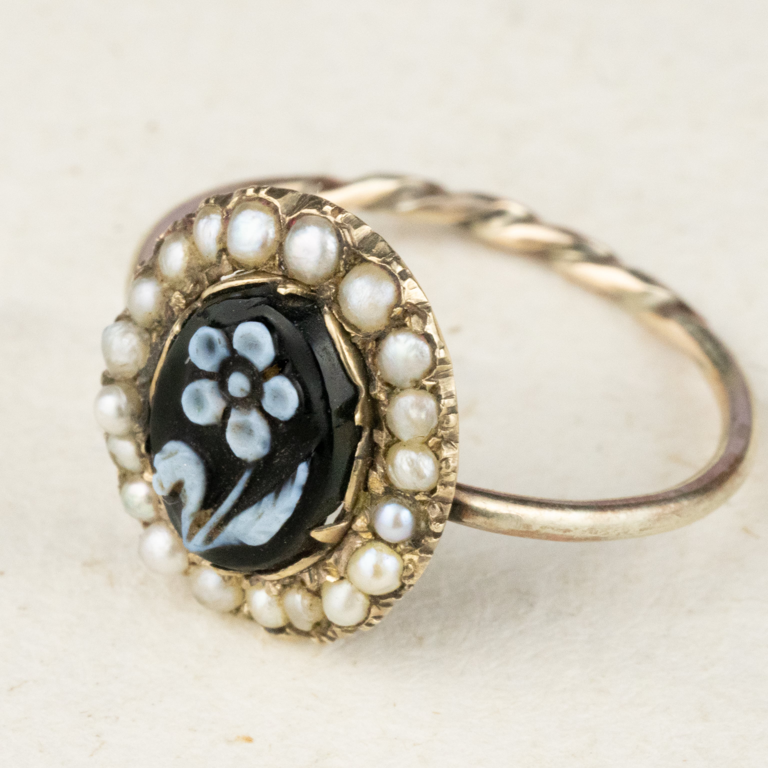 ◆1800年代 英国製！K9ピンクゴールド9金 ルビーとメレダイヤ2個 ブローチ イギリス ヴィクトリアン時代後半頃〜可憐な勿忘草が美しい