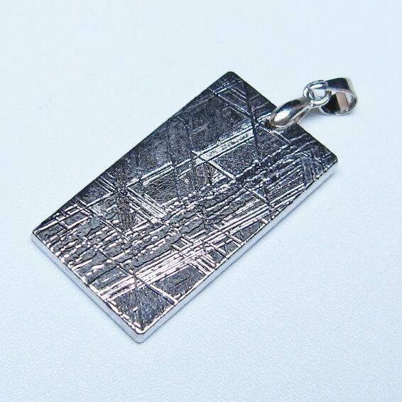 ギベオン ペンダント 隕石 メテオライト 一点物 おまかせ便 112-13443