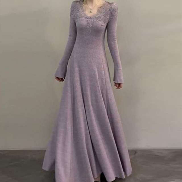 【送料無料】 ロングワンピ ニットワンピース リブニット マキシ 長袖 Vネック Aライン フレア プルオーバー レース エレガント 可愛い 大人可愛い きれいめ シンプル カジュアル シック コンサバ 華やか 大人 上品 おしゃれ お洒落 主役級 こなれ感 高見え 無地 冬 レディース 女性用 ママ 30代 40代 デート お出かけ 女子会 お呼ばれ 休日 お茶会 授業参観 着回し 普段使い ファッション コーデ スタイル 楽ちん 体型カバー 垢抜け ママ服 パープル 大人カラー ニュアンスカラー