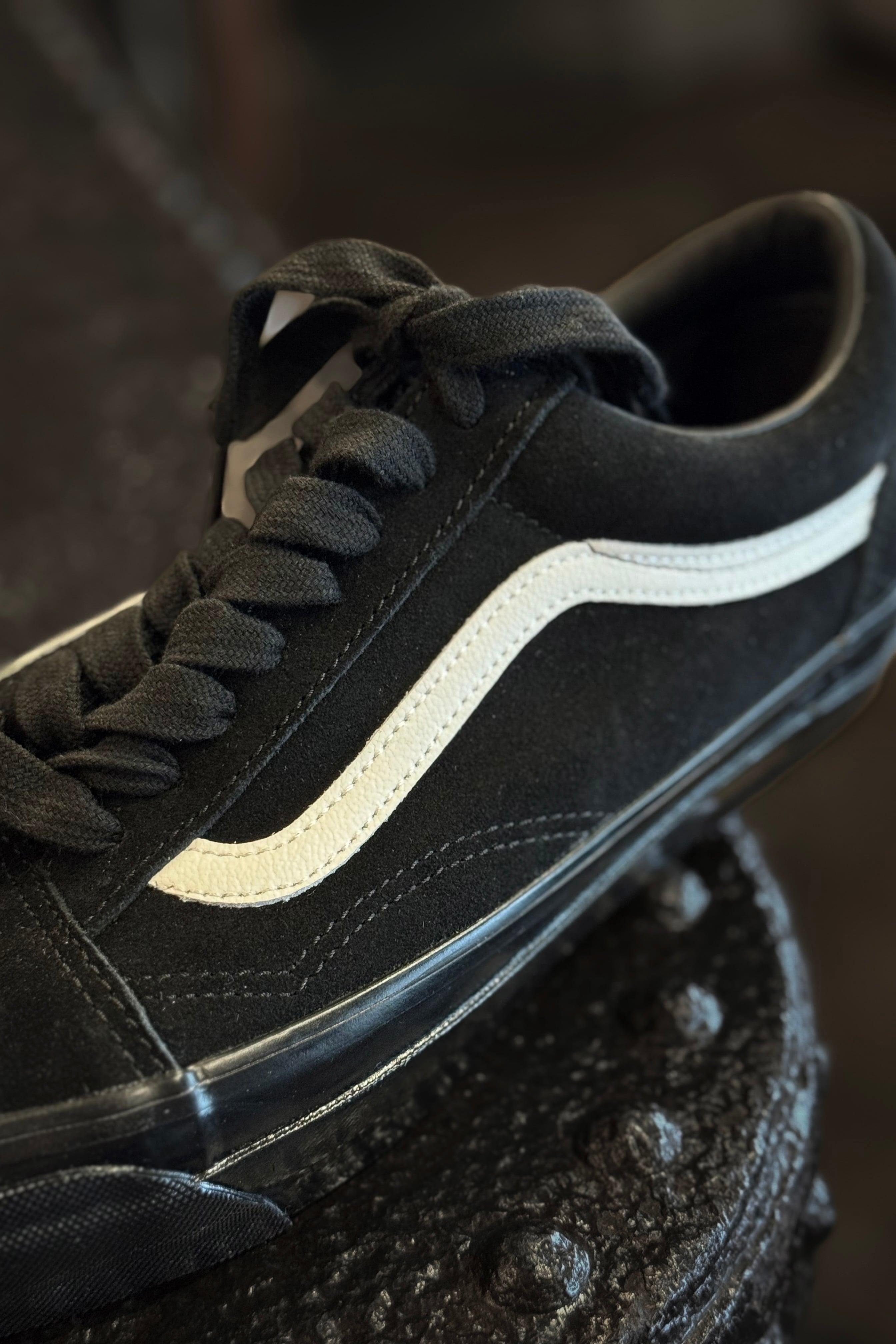 VANS/ヴァンズ Lx Old Skool Suede Black / Black / White | MAMBO