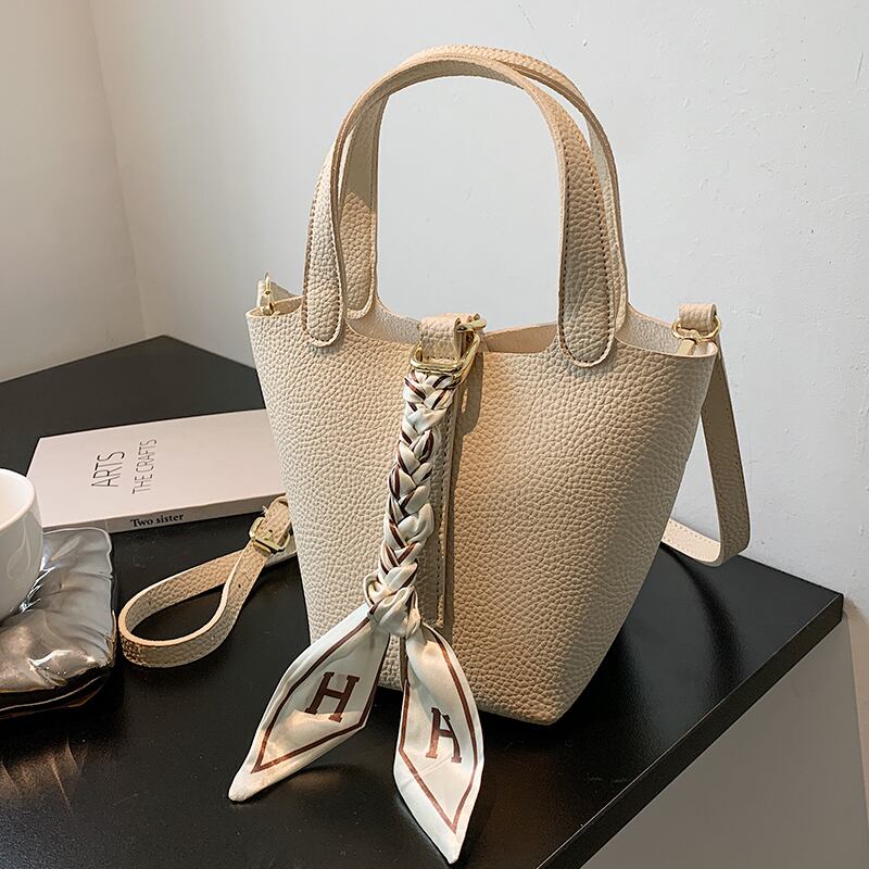 レッド メッセンジャーバッグ Tiancai_Wing_Bag31536562784