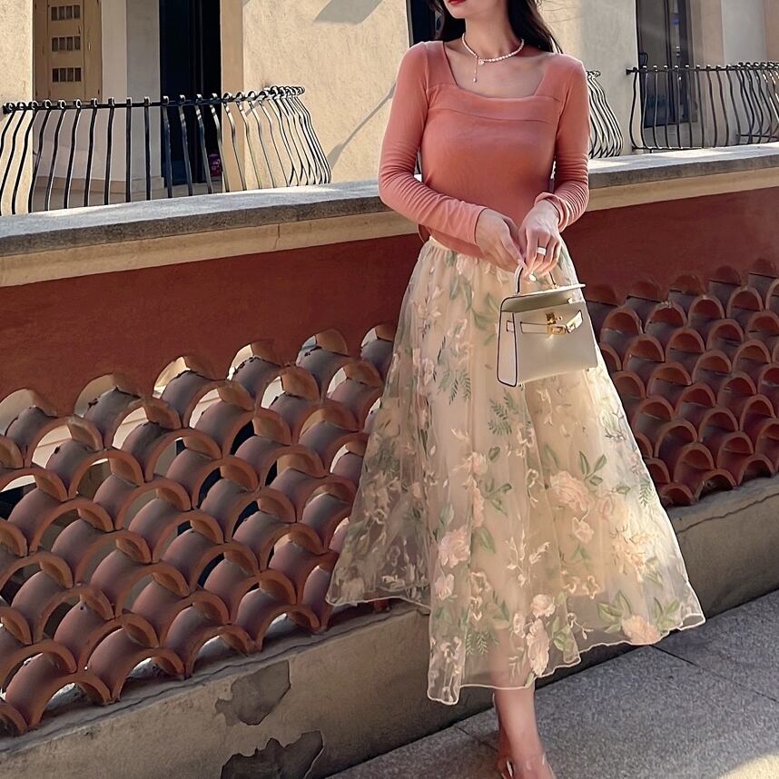 スカート レディース チュールスカート フレアスカート 花柄スカート ロングスカート 2色 ミモレ丈 レース チュール 刺繍 花柄 透け感 切り替え Aライン ウエストゴム かわいい 大人可愛い きれいめ フェミニン おしゃれ お洒落 おとな ナチュラル キュート ガーリー 通勤 OL 学生 通学 デート お出かけ 女子会 旅行 アプリコット グリーン 春 夏 秋 冬 10代 20代 30代 韓国 韓国系 着回し 普段使い 重ね着 体型カバー 韓国ファッション フレンチファッション キュート 送料無料