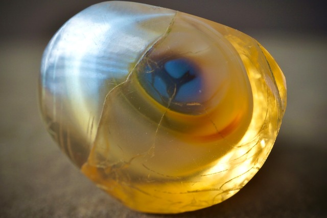 エッグ・イン・オパール Opal Egg 1681