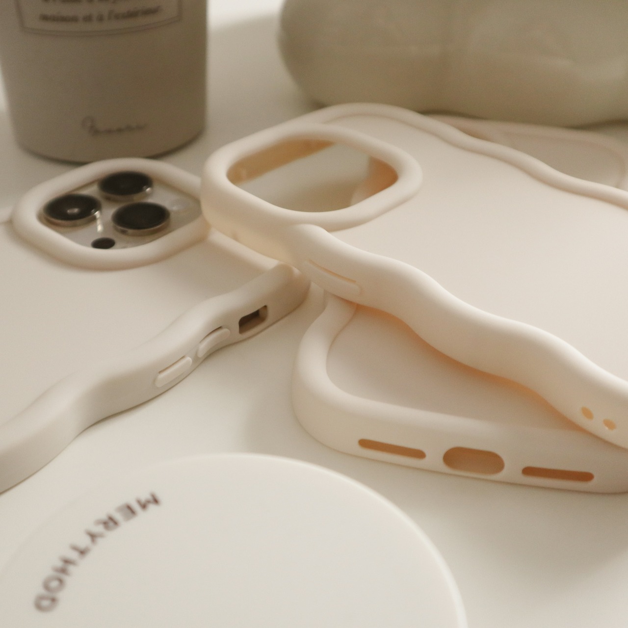 ［ phone case ］white wave