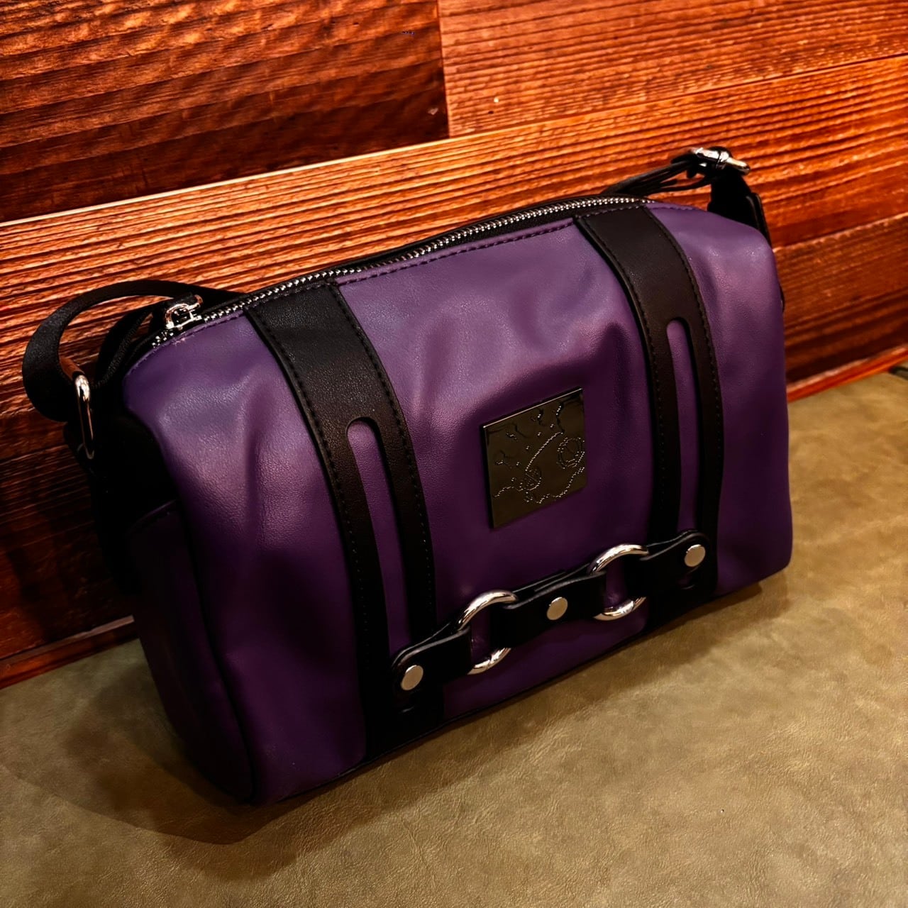 PURPLE×BLACK COMPACT SHOULDER BAG【メタルプレート付き】 | NIER
