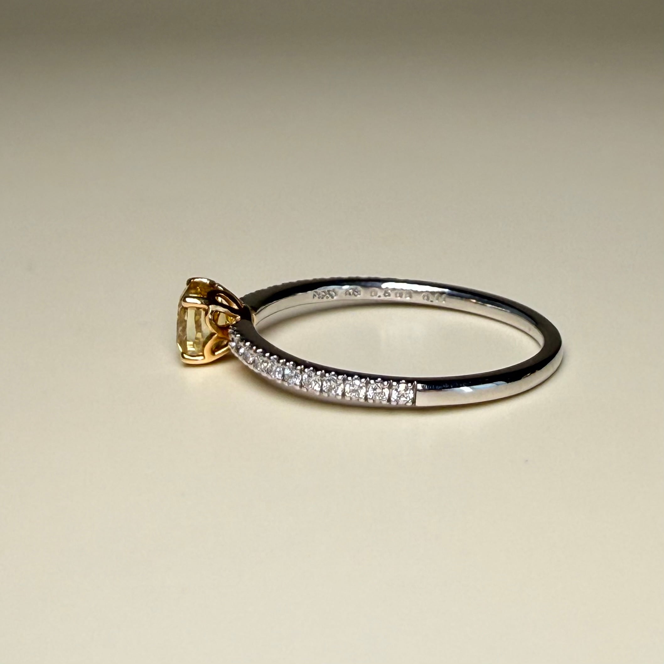 ファンシー ディープイエロー ダイヤモンドリング 0.503ct プラチナ