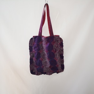 オールドシルクカンタのフリルバッグ