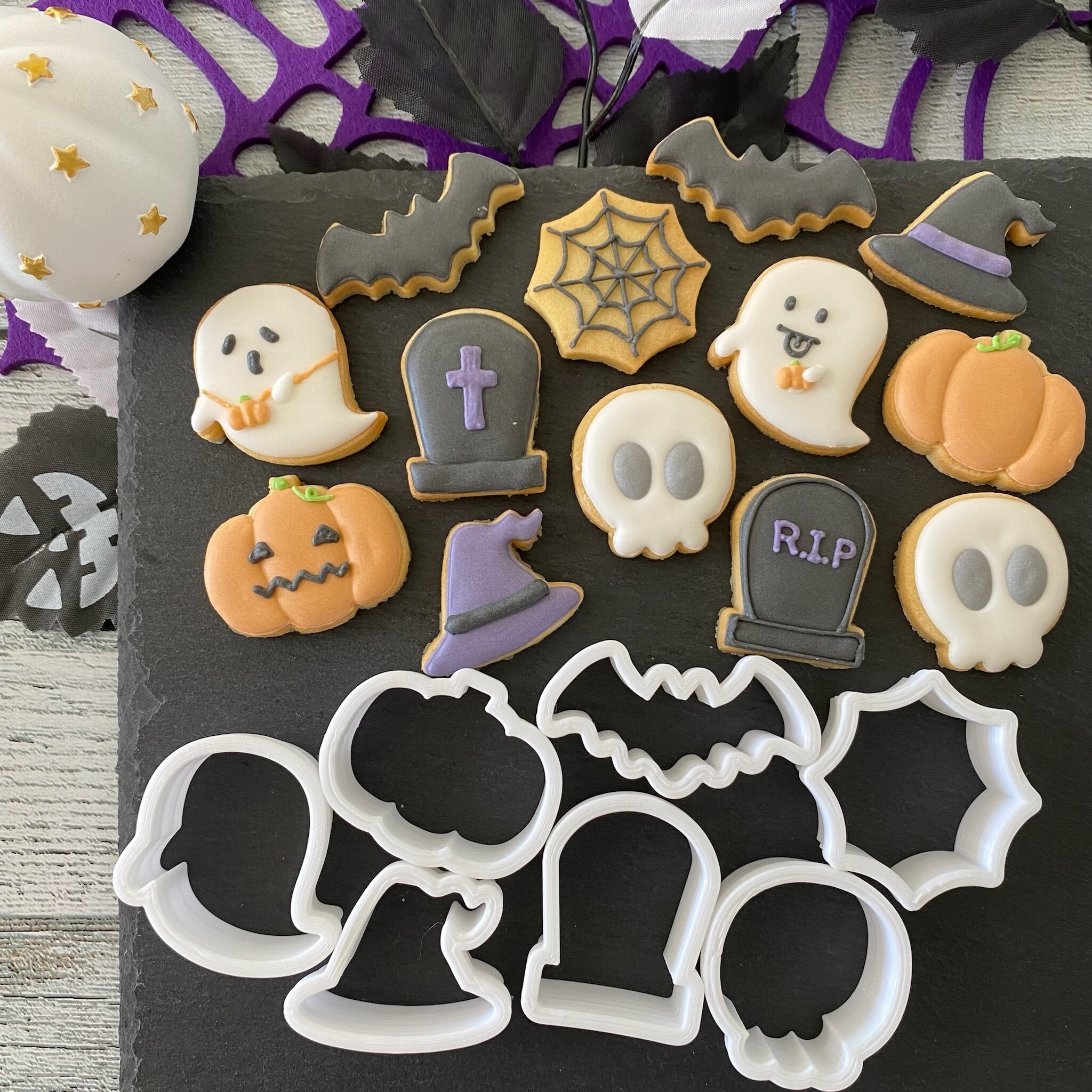 ハロウィンに使えるミニクッキー型7個セット《おばけ・かぼちゃ・お墓