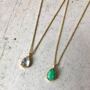 【LN-17BR】Pair shape natural stone pendant　レインボームーンストーン　クリソプレイズ