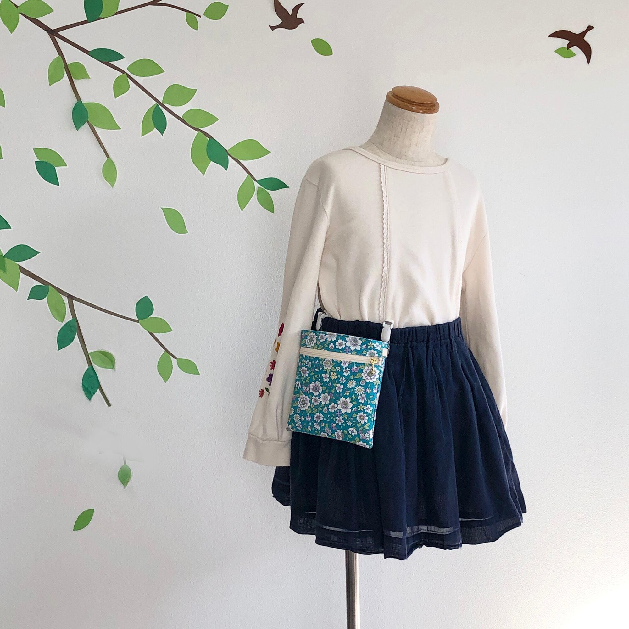 ファスナー付き】大人かわいい 移動ポケット（花柄グリーン・ふたなし
