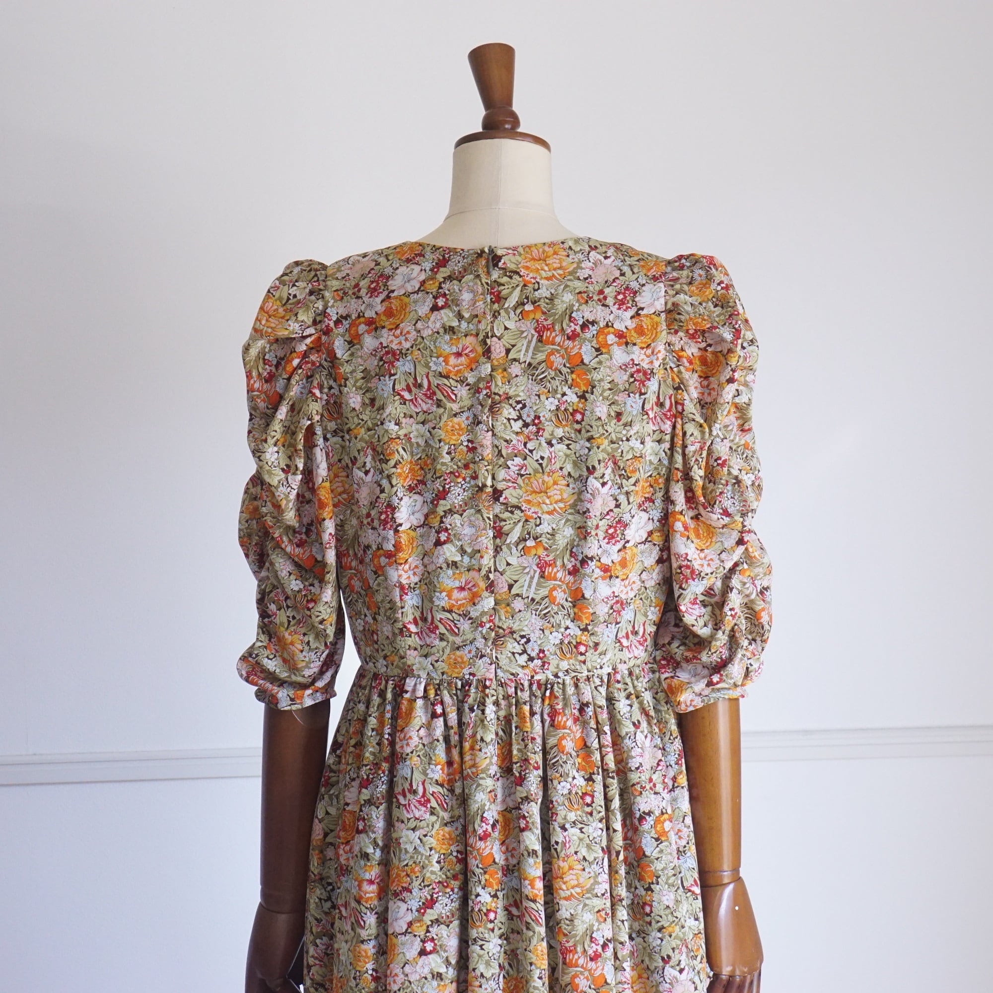 LIBERTY gathered sleeve dress リバティ×くしゅくしゅ袖ワンピース