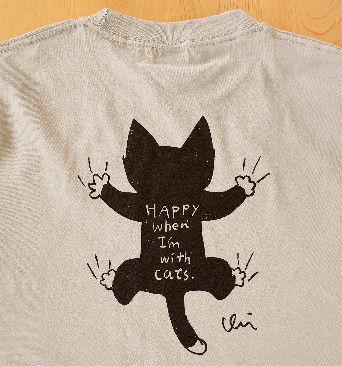 Tシャツ Clinging Cat「せなかねこ」バックプリント：サンドベージュ