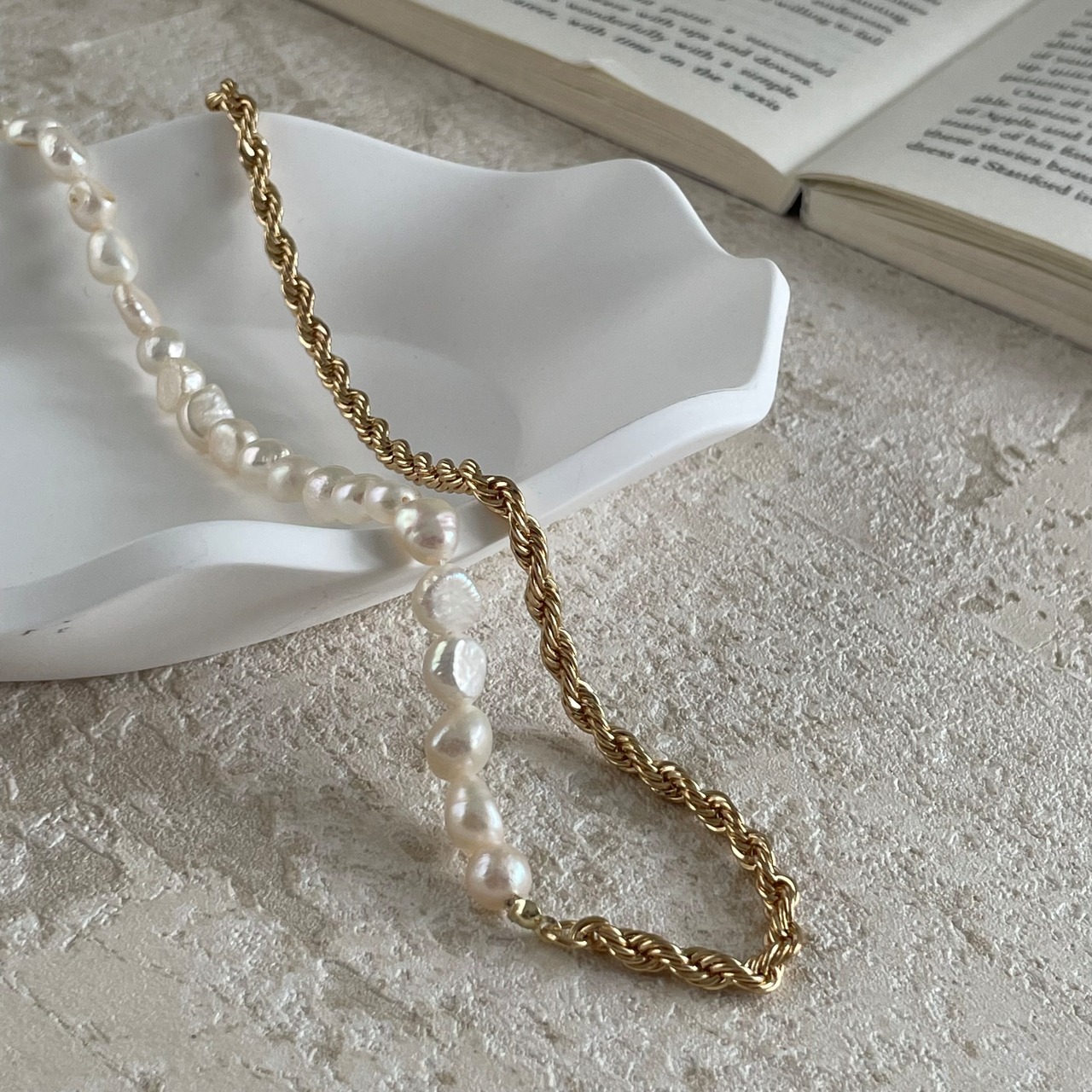 【1個】24時間限定予約販売♪石膏オーバル変形トレイ ホワイト