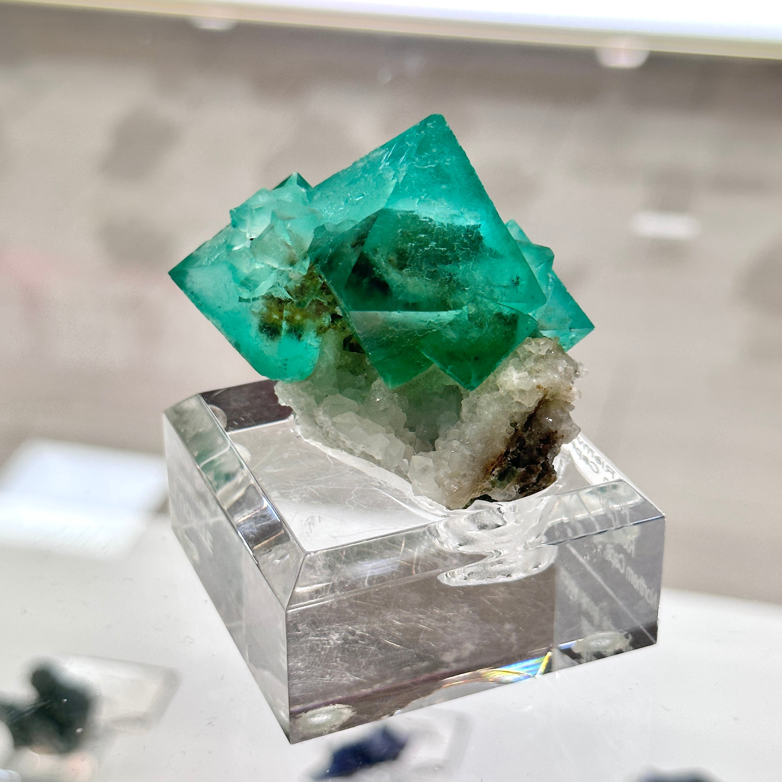 フローライト / クォーツ【Fluorite on Quartz】南アフリカ産