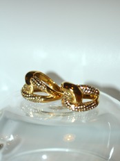 Chunky zirconia ring