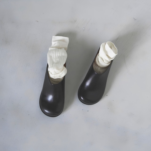 【 anuke 】Ecoleather Heel Slip-ons