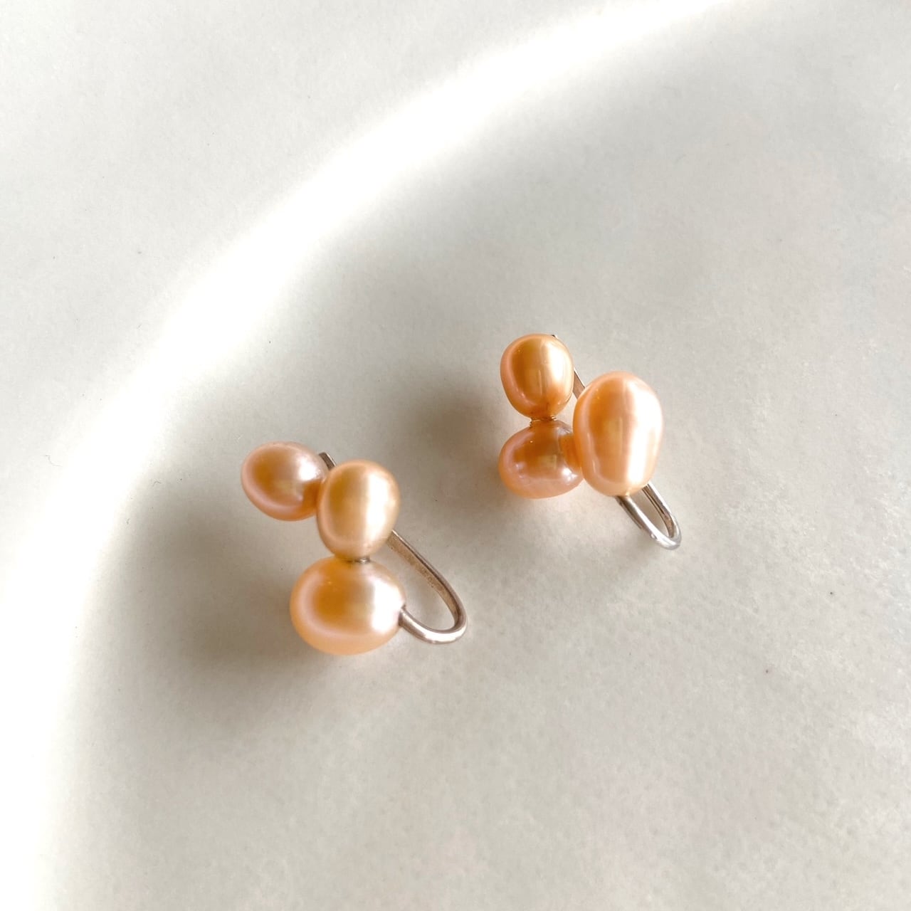 art jewelry marble　ヘリンボーンイヤークリップ