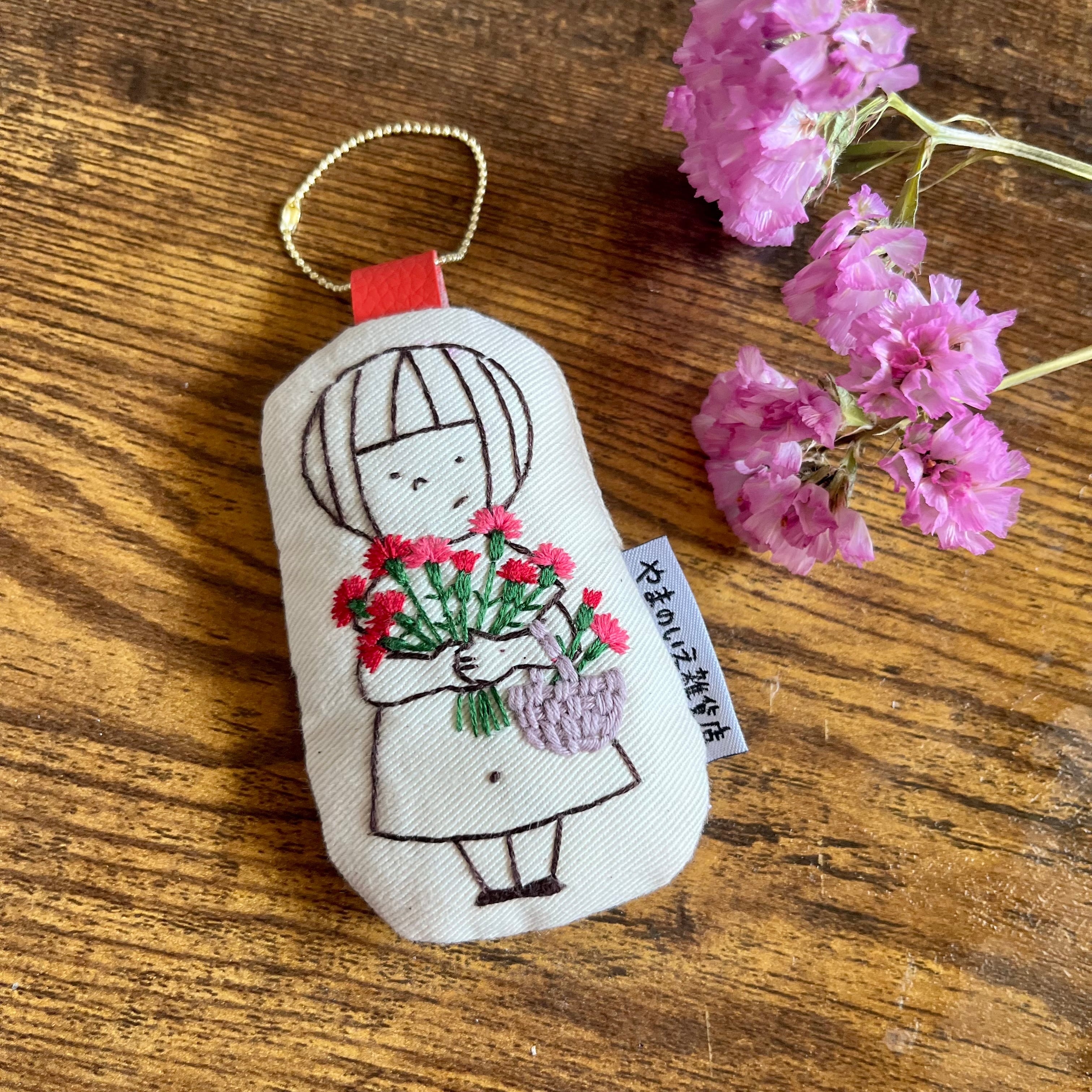 母の日 Mothers day ♢ 刺繍ストラップ (お好きなアルファベット刺繍付き)